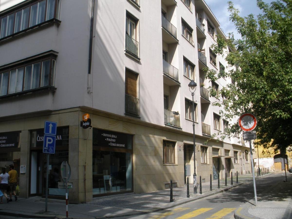 Apartments Tronicek Praag Buitenkant foto