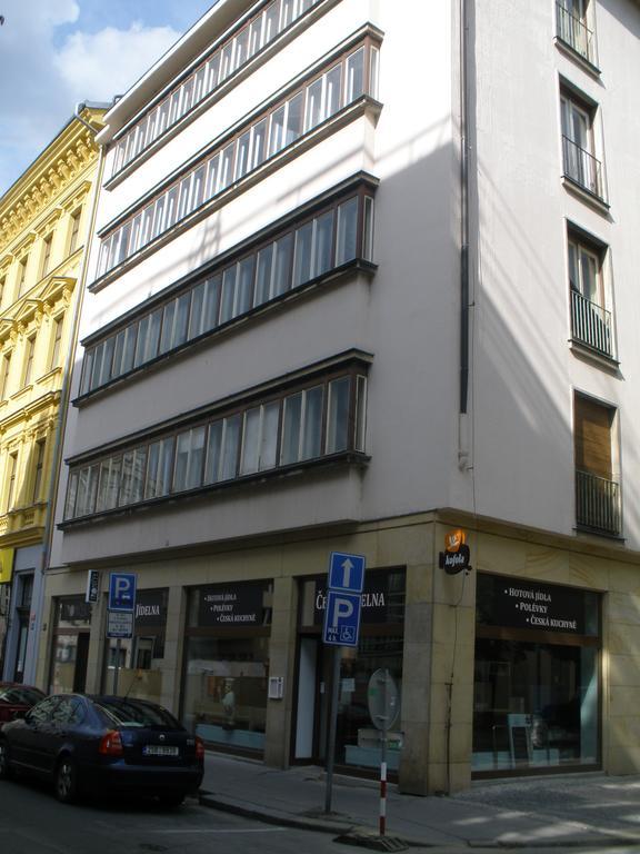 Apartments Tronicek Praag Buitenkant foto