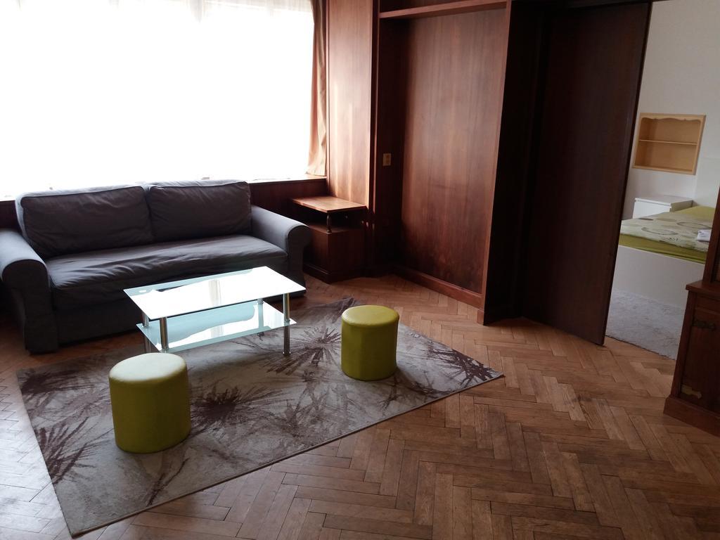 Apartments Tronicek Praag Buitenkant foto